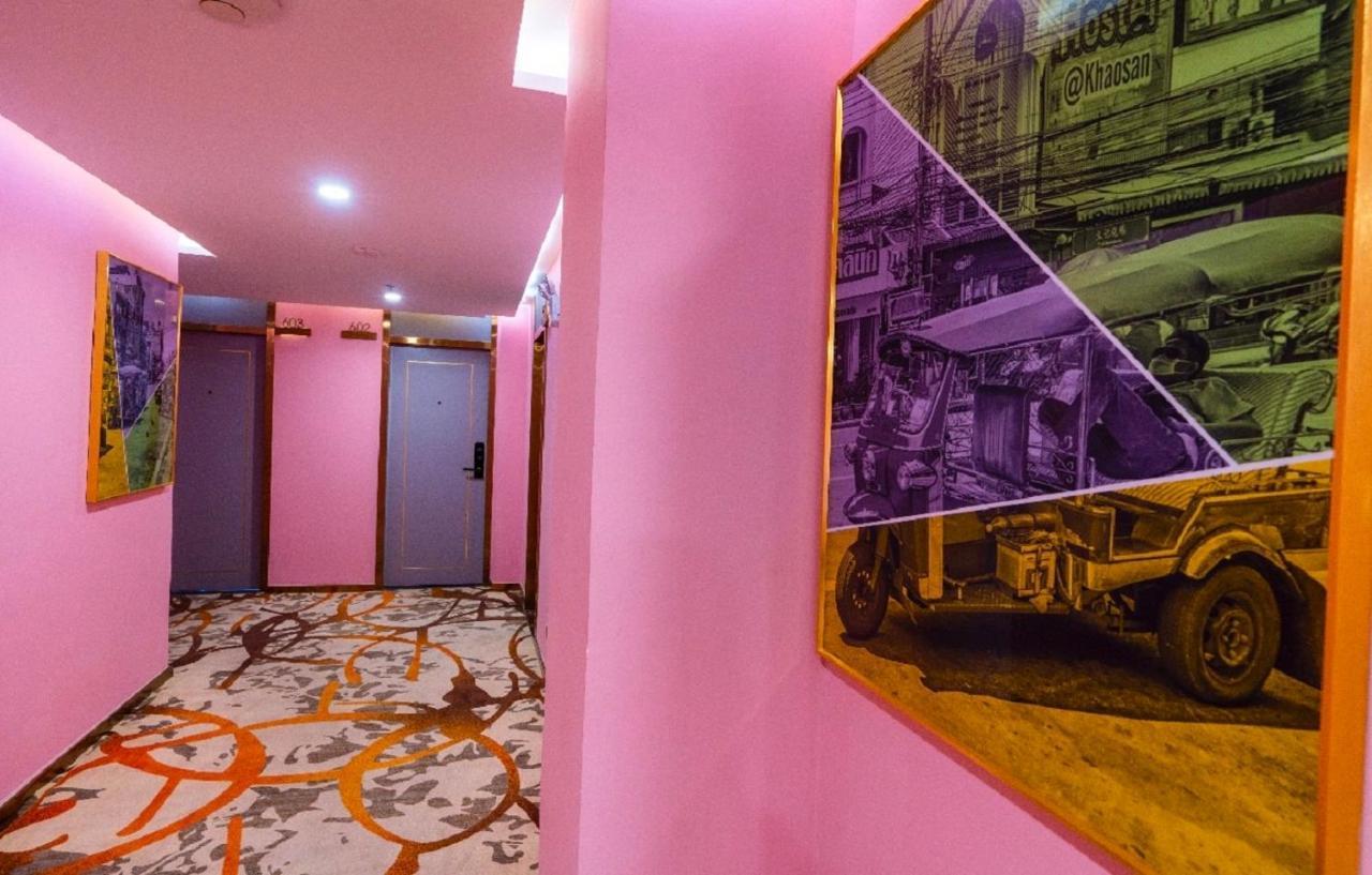 Sapphire hotel Silom Bangkok 蓝宝石曼谷酒店 Bagian luar foto