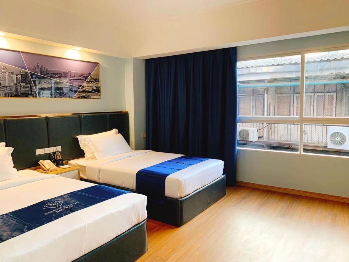Sapphire hotel Silom Bangkok 蓝宝石曼谷酒店 Bagian luar foto Deluxe Room